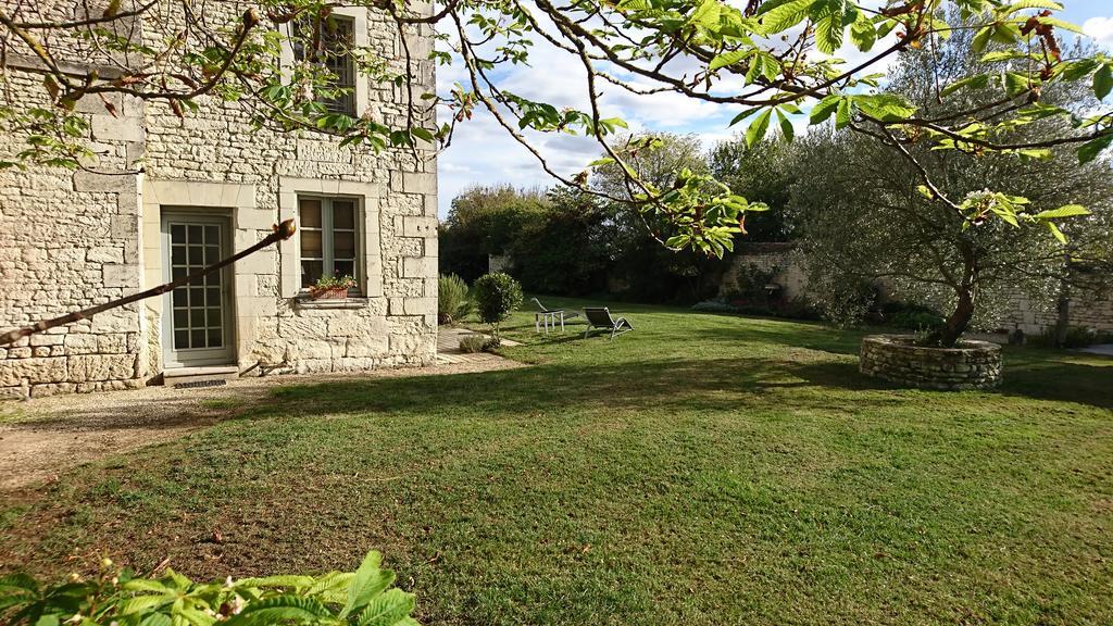 Monts-sur-Guesnes L'Olivierヴィラ エクステリア 写真